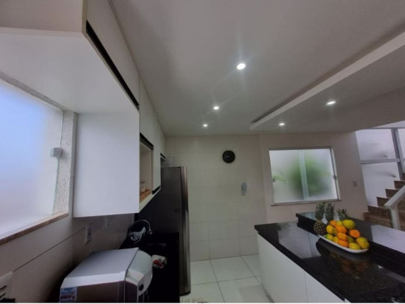 Imagem Casa com 4 Quartos à Venda, 243 m² em Pitangueiras - Lauro De Freitas Imagem Casa com 4 Quartos à Venda, 243 m² em Pitangueiras - Lauro De Freitas