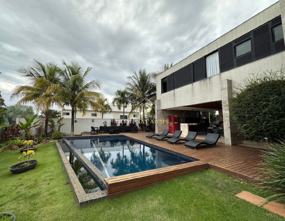 Imagem Casa com 5 Quartos à Venda, 447 m² em Alphaville Flamboyant Residencial Araguaia - Goiânia Imagem Casa com 5 Quartos à Venda, 447 m² em Alphaville Flamboyant Residencial Araguaia - Goiânia