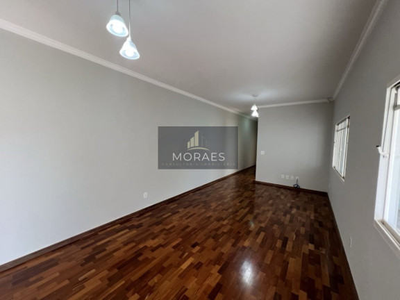 Imagem Casa com 3 Quartos à Venda, 158 m² em Centro - Botucatu Imagem Casa com 3 Quartos à Venda, 158 m² em Centro - Botucatu