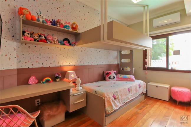 Imagem Casa com 3 Quartos à Venda, em Hípica - Porto Alegre Imagem Casa com 3 Quartos à Venda, em Hípica - Porto Alegre