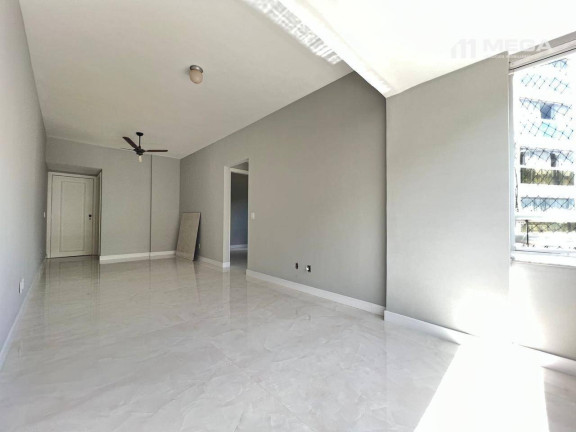 Imagem Apartamento com 2 Quartos à Venda, 75 m² em Praia Da Costa - Vila Velha Imagem Apartamento com 2 Quartos à Venda, 75 m² em Praia Da Costa - Vila Velha