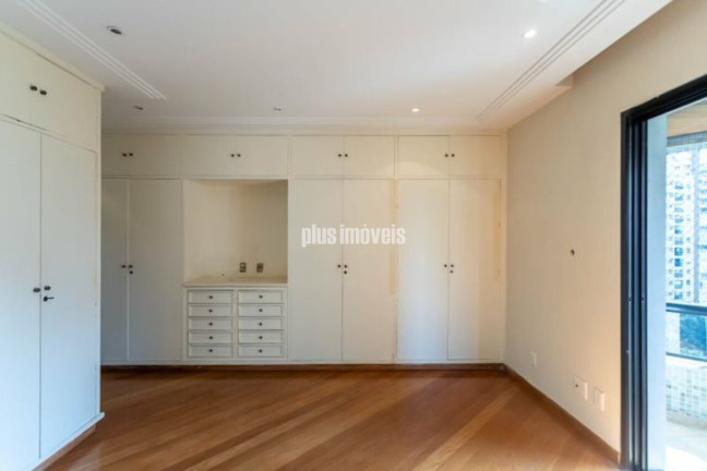Imagem Apartamento com 3 Quartos à Venda, 220 m² em Morumbi - São Paulo