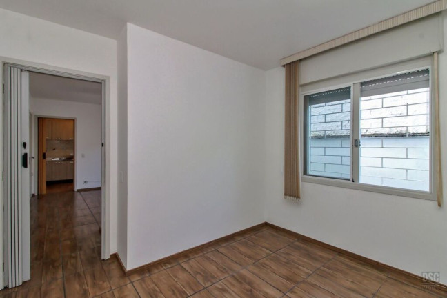 Imagem Imóvel com 1 Quarto à Venda, 38 m² em Camaquã - Porto Alegre Imagem Imóvel com 1 Quarto à Venda, 38 m² em Camaquã - Porto Alegre