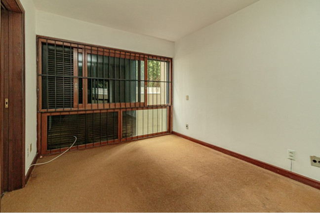 Imagem Apartamento com 3 Quartos à Venda, 135 m² em Moinhos De Vento - Porto Alegre