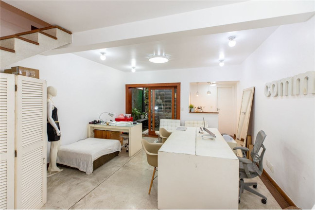 Imagem Casa com 3 Quartos à Venda, em Jardim Paulista - São Paulo Imagem Casa com 3 Quartos à Venda, em Jardim Paulista - São Paulo
