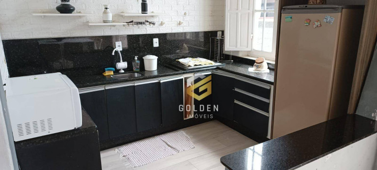 Imagem Casa com 4 Quartos à Venda, 200 m² em Centro - Tijucas Imagem Casa com 4 Quartos à Venda, 200 m² em Centro - Tijucas