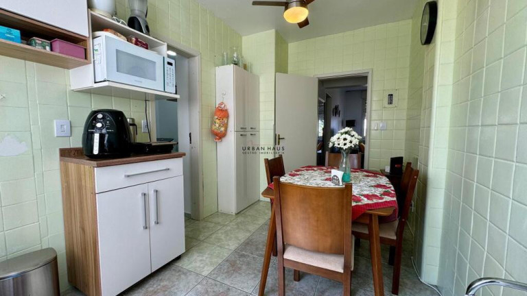 Imagem Apartamento com 3 Quartos à Venda, 90 m² em Centro Histórico - Porto Alegre Imagem Apartamento com 3 Quartos à Venda, 90 m² em Centro Histórico - Porto Alegre