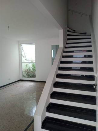 Imagem Casa com 3 Quartos à Venda, 132 m² em Canto Do Forte - Praia Grande Imagem Casa com 3 Quartos à Venda, 132 m² em Canto Do Forte - Praia Grande