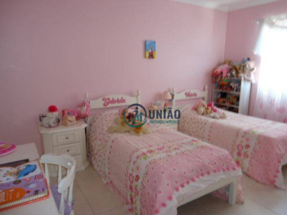 Imagem Casa com 4 Quartos à Venda, 220 m² em Sape - Niterói Imagem Casa com 4 Quartos à Venda, 220 m² em Sape - Niterói