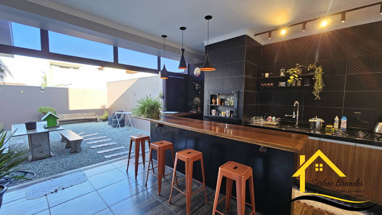 Imagem Casa com 2 Quartos à Venda, 312 m² em Costeira - Balneário Barra Do Sul Imagem Casa com 2 Quartos à Venda, 312 m² em Costeira - Balneário Barra Do Sul