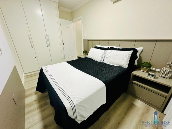 Imagem Apartamento com 2 Quartos à Venda, 65 m² em Centro - Balneário Camboriú