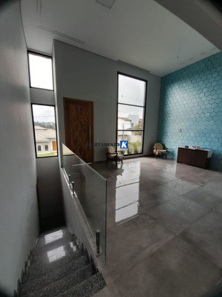 Imagem Casa de Condomínio com 4 Quartos à Venda, 257 m²