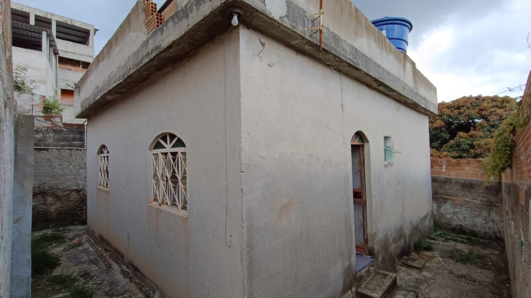 Imagem Casa com 2 Quartos à Venda, 210 m² em São Luiz - Betim