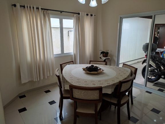 Imagem Casa com 3 Quartos à Venda, 250 m² em Araçoiaba Da Serra - Araçoiaba Da Serra Imagem Casa com 3 Quartos à Venda, 250 m² em Araçoiaba Da Serra - Araçoiaba Da Serra