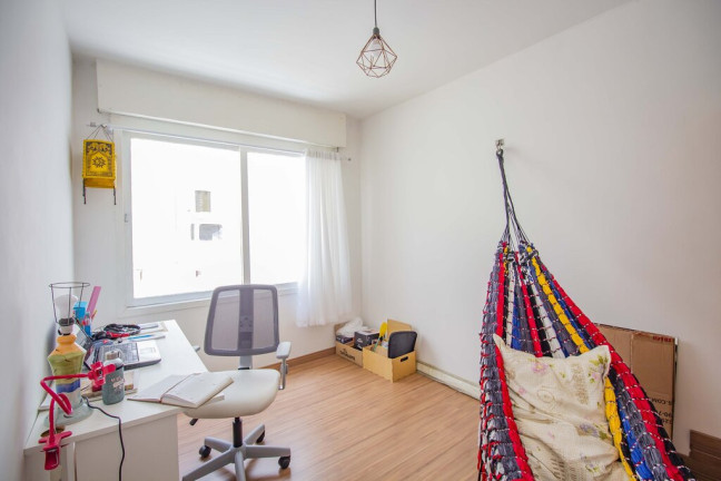 Imagem Apartamento com 2 Quartos à Venda, 55 m² em Menino Deus - Porto Alegre Imagem Apartamento com 2 Quartos à Venda, 55 m² em Menino Deus - Porto Alegre