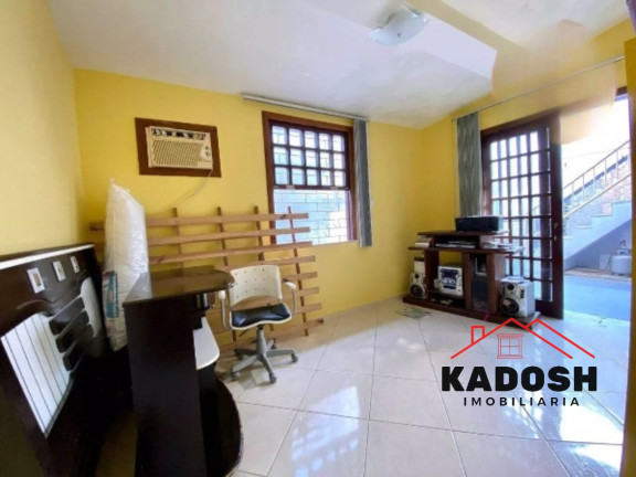 Imagem Casa com 3 Quartos à Venda, 220 m² em Centro - Feira De Santana