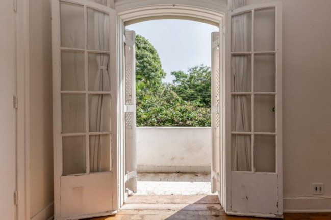 Imagem Casa com 3 Quartos à Venda, em Jardim Paulista - São Paulo Imagem Casa com 3 Quartos à Venda, em Jardim Paulista - São Paulo
