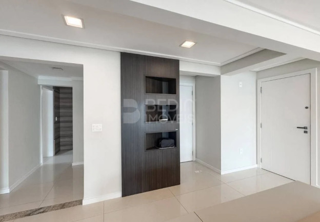 Imagem Apartamento com 4 Quartos à Venda, 219 m² em Pioneiros - Balneário Camboriú Imagem Apartamento com 4 Quartos à Venda, 219 m² em Pioneiros - Balneário Camboriú