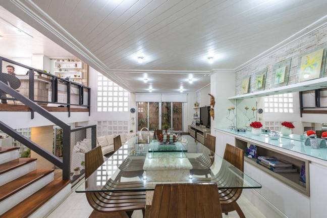 Imagem Casa com 3 Quartos à Venda,  em Agronomica - Florianópolis