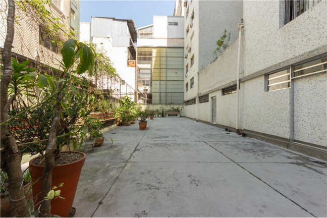 Imagem Imóvel com 3 Quartos à Venda, em Bom Retiro - São Paulo Imagem Imóvel com 3 Quartos à Venda, em Bom Retiro - São Paulo