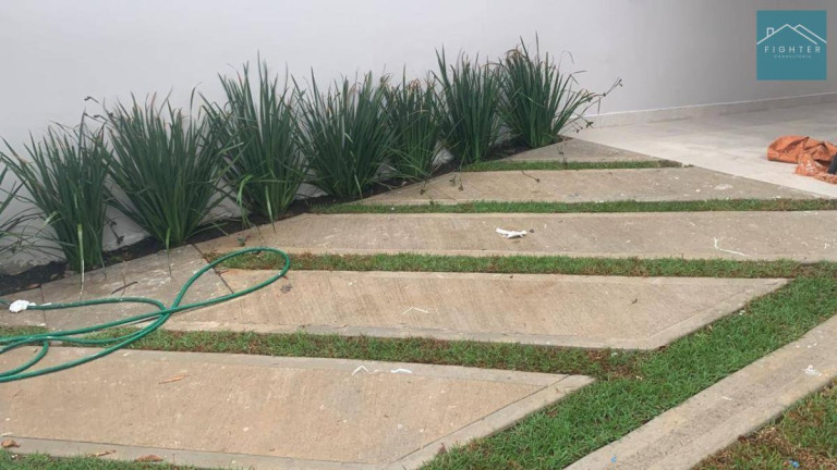 Imagem Casa com 2 Quartos à Venda, 71 m²