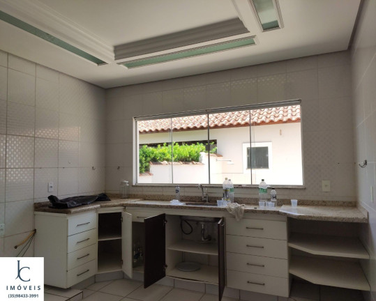 Imagem Casa com 5 Quartos à Venda,  em Condomínio Moradas Da Serra - São Lourenço