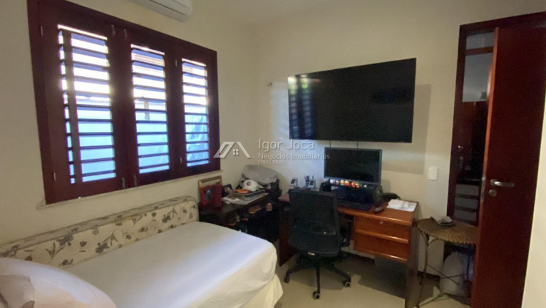Imagem Casa com 4 Quartos à Venda, 194 m² em Centro - Eusébio