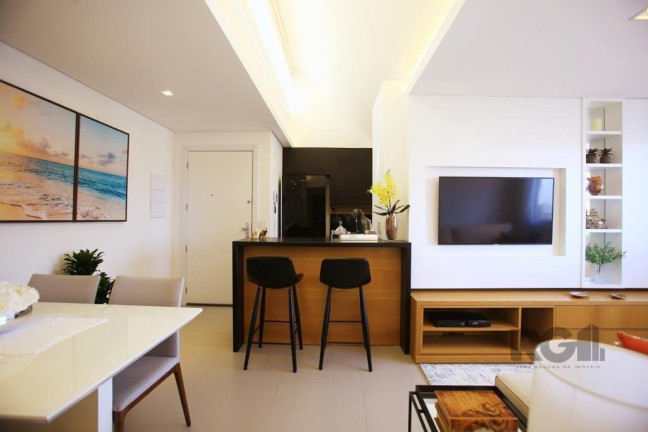 Imagem Apartamento com 2 Quartos à Venda, 67 m² em Menino Deus - Porto Alegre Imagem Apartamento com 2 Quartos à Venda, 67 m² em Menino Deus - Porto Alegre