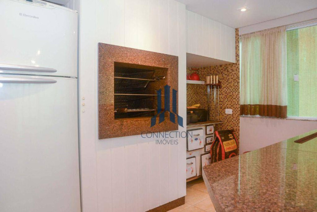 Imagem Casa com 3 Quartos à Venda, 379 m² em Santa Felicidade - Curitiba