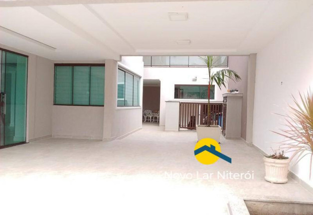 Imagem Casa com 4 Quartos à Venda, 330 m² em Camboinhas - Niterói Imagem Casa com 4 Quartos à Venda, 330 m² em Camboinhas - Niterói