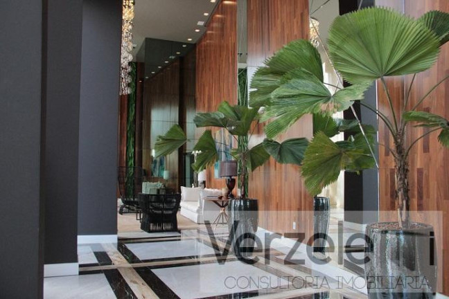 Imagem Apartamento com 4 Quartos à Venda, 220 m² em Centro - Balneário Camboriú