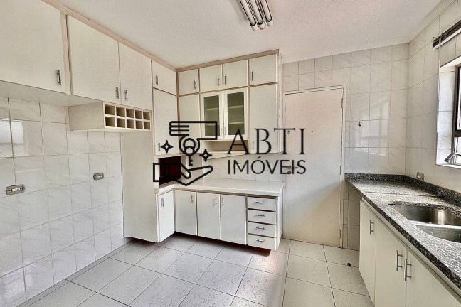 Imagem Apartamento com 3 Quartos à Venda, 115 m² em Moema - São Paulo