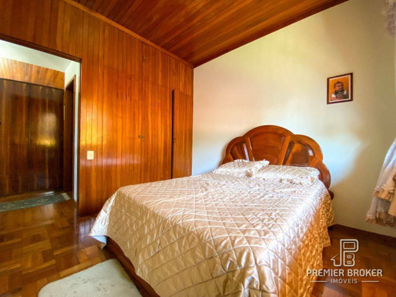 Imagem Casa com 5 Quartos à Venda, 250 m² em Iucas - Teresópolis Imagem Casa com 5 Quartos à Venda, 250 m² em Iucas - Teresópolis