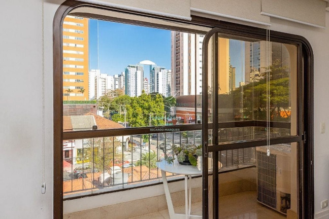 Imagem Apartamento com 3 Quartos à Venda, 120 m² em Moema - São Paulo