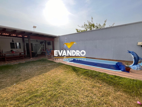 Imagem Casa com 3 Quartos à Venda, 250 m² em Jardim Imperial - Cuiabá
