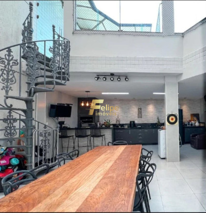 Casa com 5 Quartos à Venda, 237 m² em República - Vitória