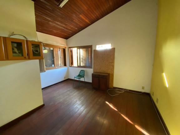 Imagem Casa com 4 Quartos à Venda, 315 m² em Tristeza - Porto Alegre Imagem Casa com 4 Quartos à Venda, 315 m² em Tristeza - Porto Alegre