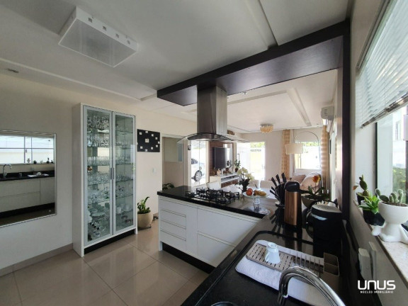 Imagem Casa com 3 Quartos à Venda, 180 m² em Sertão Do Maruim - São José
