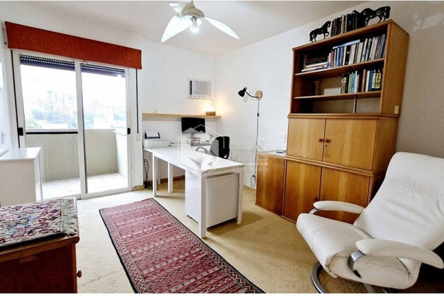 Imagem Apartamento com 3 Quartos à Venda, 201 m² em Real Parque - São Paulo Imagem Apartamento com 3 Quartos à Venda, 201 m² em Real Parque - São Paulo
