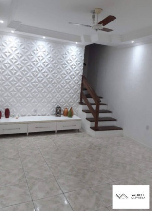 Casa com 4 Quartos à Venda,  em Conjunto Residencial Dom Pedro I - São José Dos Campos
