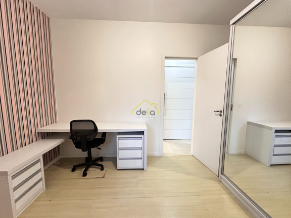 Imagem Imóvel com 3 Quartos à Venda, 95 m² em Saguaçu - Joinville