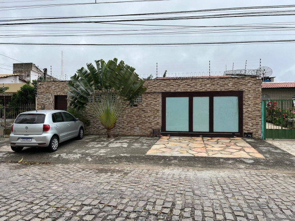 Imagem Casa com 4 Quartos à Venda, 280 m² em Candelária - Natal Imagem Casa com 4 Quartos à Venda, 280 m² em Candelária - Natal