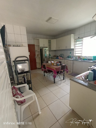 Imagem Casa com 3 Quartos à Venda, 174 m² em Cidade Jardim - Goiânia Imagem Casa com 3 Quartos à Venda, 174 m² em Cidade Jardim - Goiânia