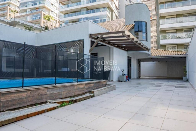 Imagem Casa com 3 Quartos para Alugar, 200 m² em Praia Brava - Itajaí Imagem Casa com 3 Quartos para Alugar, 200 m² em Praia Brava - Itajaí