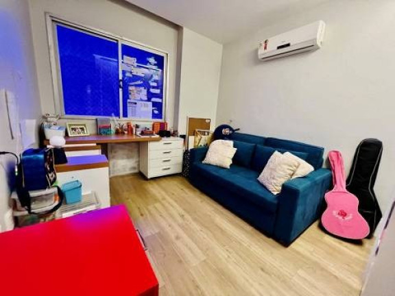 Imagem Imóvel com 3 Quartos à Venda, 180 m² em Santa Lúcia - Vitória Imagem Imóvel com 3 Quartos à Venda, 180 m² em Santa Lúcia - Vitória