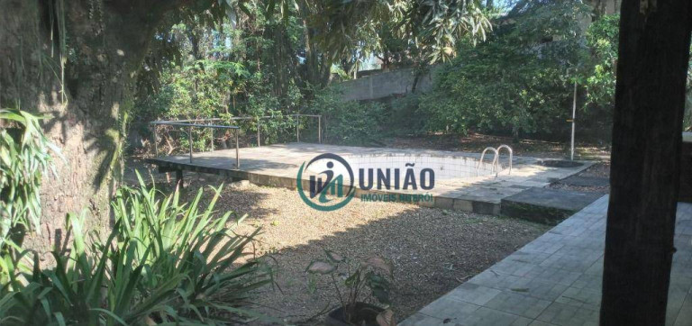 Imagem Casa com 5 Quartos à Venda, 250 m² em Maria Paula - Niterói