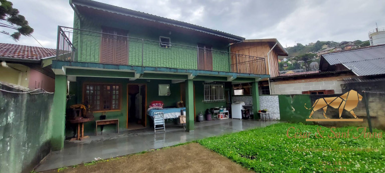 Casa com 2 Quartos à Venda, 280 m² em Floresta Negra - Campos Do Jordão
