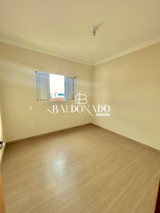 Imagem Casa com 3 Quartos para Alugar, em Centro - Extrema Imagem Casa com 3 Quartos para Alugar, em Centro - Extrema