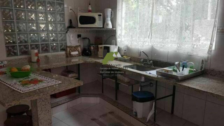 Imagem Casa com 3 Quartos à Venda, 240 m²
