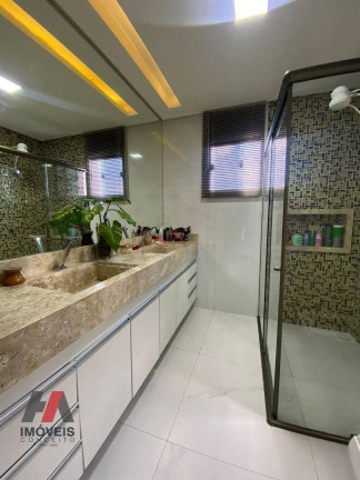 Imagem Casa com 4 Quartos à Venda ou Locação, 307 m² em Cararu - Eusébio